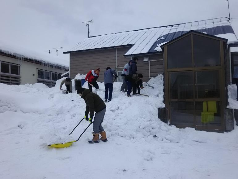 蘭越高校生除雪ボランティア活動実施